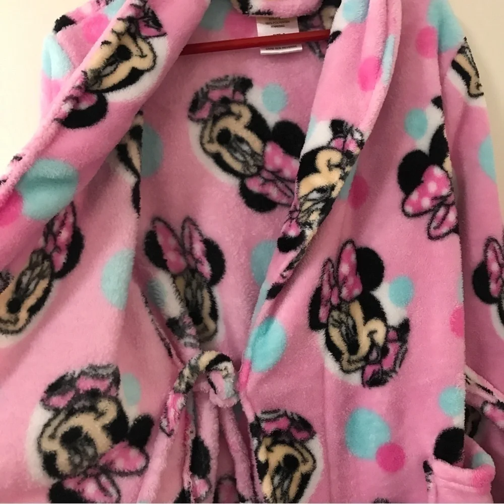 3/$15 Disney kids girls Minnie Mouse pink bathrobe size 8